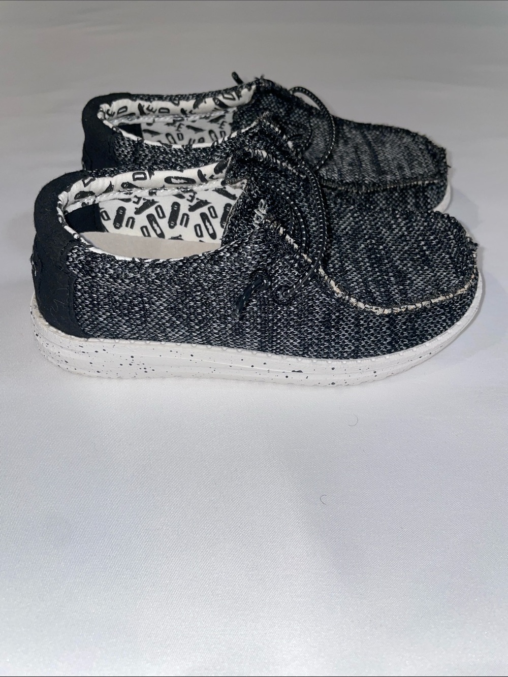 HeyDude Wally Toddler. Black and White  Size 9